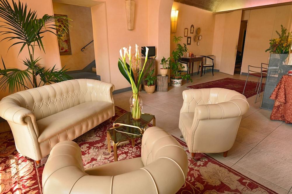 Hotel La Colonna Siena Bagian luar foto